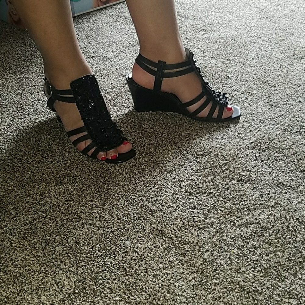Black wedges 8.5